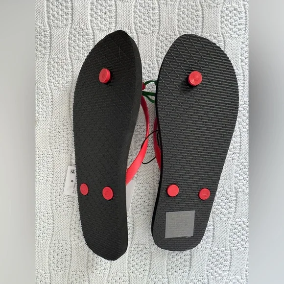 Juicy Couture Cherry Slurpy Cream Flip flops - Picture 3 of 3